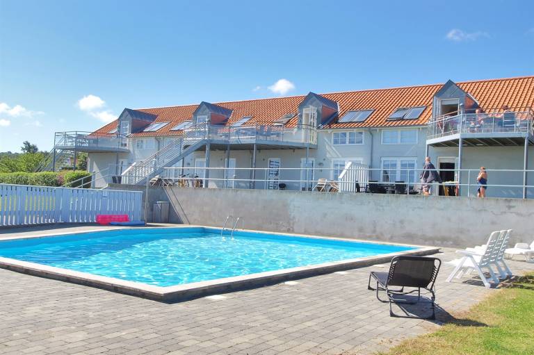 Holiday apartment with terrace & pool | Sea view — photo 2