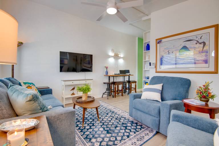 Dogs Welcome Steps to Beach Cocoa Beach Retreat