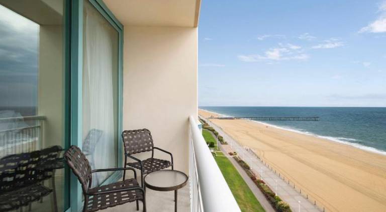 Hampton Inn Virginia Beach-Oceanfront South — photo 3