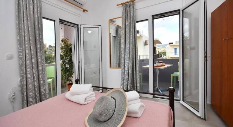Holiday apartment with BBQ, yard & terrace — photo 2