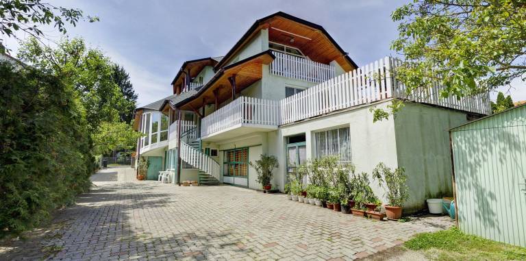 Nice rental apartment with yard & terrace | Good for workation | Dogs allowed in Hévíz