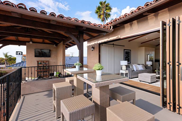 Family-oriented condo with BBQ | Beach view | Close to the beach | Pet-friendly — photo 3