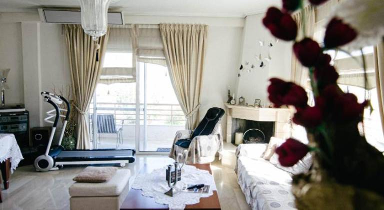 Apartment with terrace — photo 2