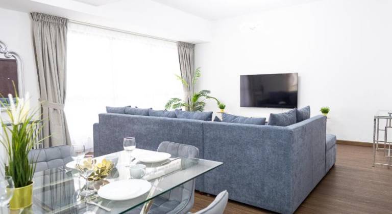 Ample rental apartment with terrace, pool & yard | Next to the beach | Good for workation | Pets are welcome — photo 4