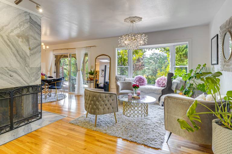 Work & Relax! Updated Walnut Creek Home w/ Office — photo 3