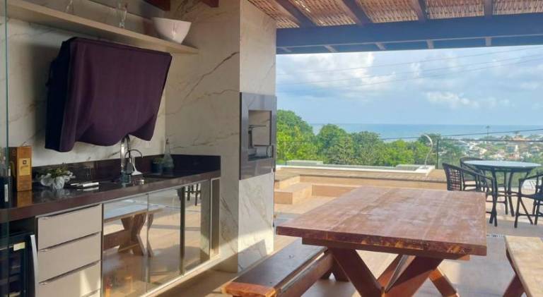 Vacation home with pool & hot tub — photo 4