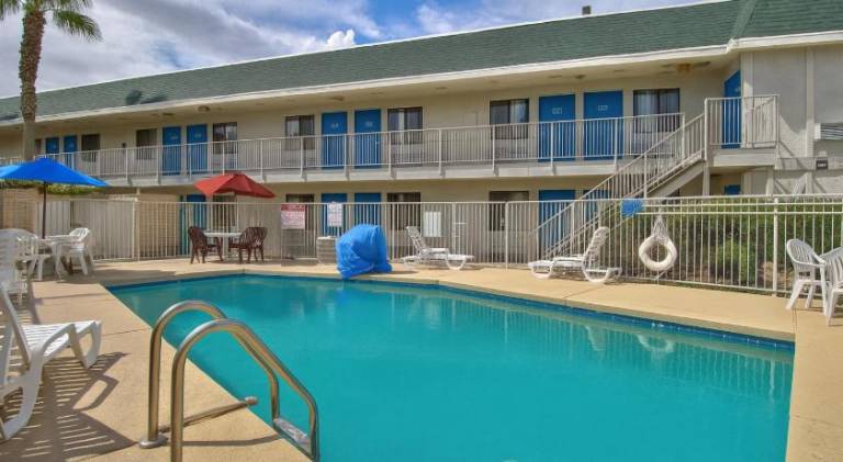 Motel 6 Yuma, AZ - East — photo 2