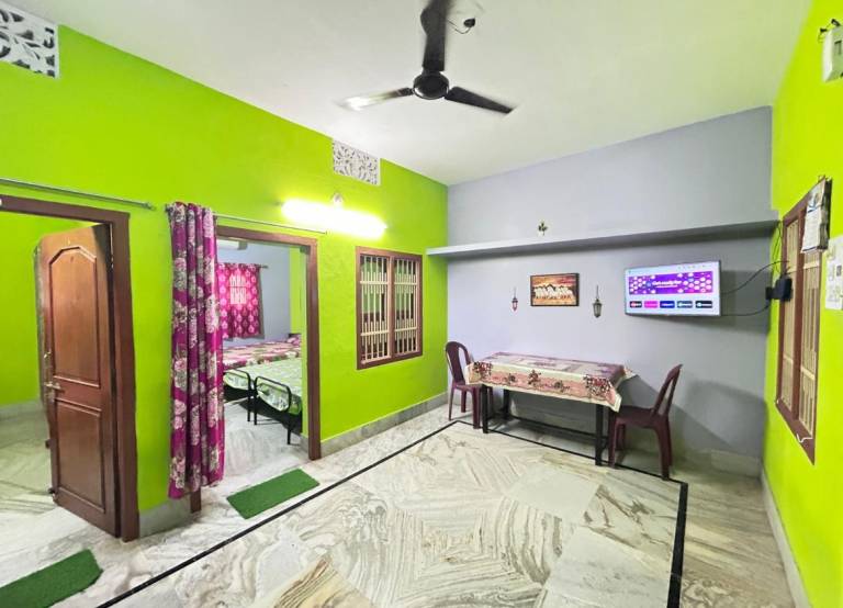 Non A/c 2 BHK Room (First Floor) — photo 2