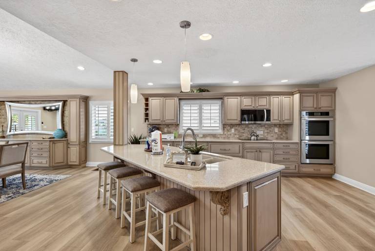 5 Bedroom - Luxury Home - Close to Beach - Lemon Drop Home — photo 3
