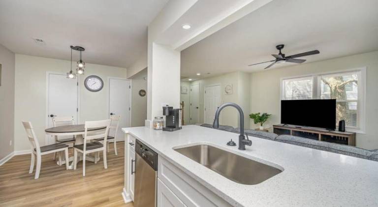 Apartment with 2 rooms for 4 persons — photo 3