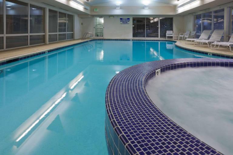 La Quinta Inn & Suites by Wyndham Salt Lake City Airport — photo 2