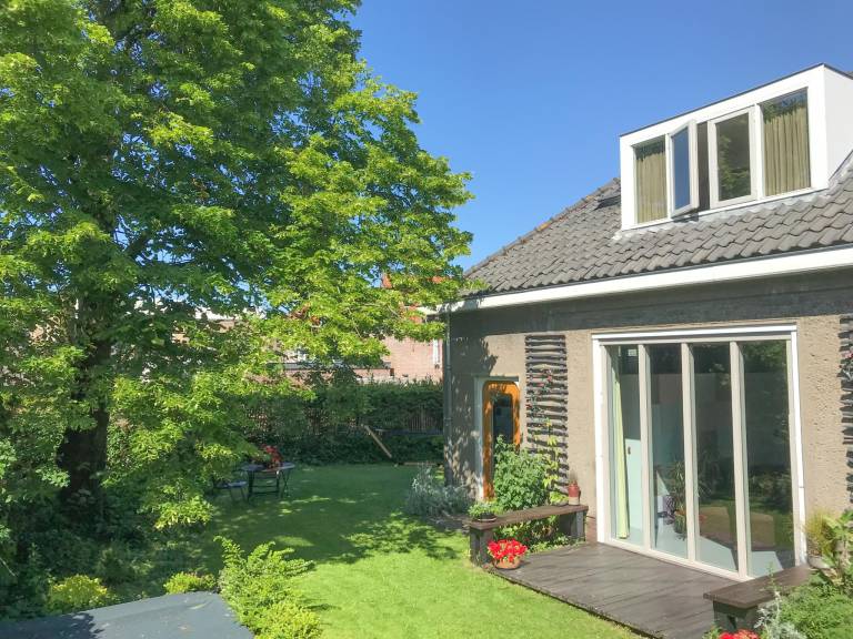 Geräumiges Ferienhaus mit eingezäuntem Garten