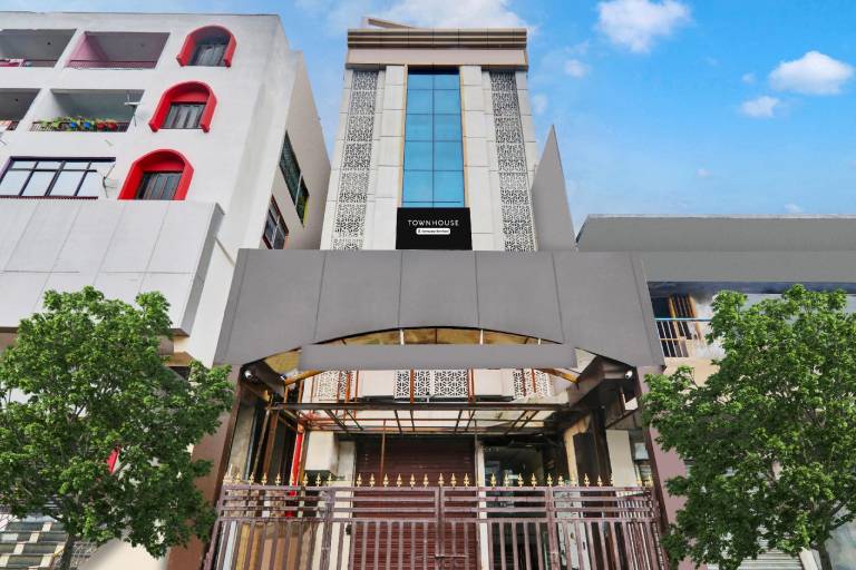 Super Townhouse Kankarbagh formerly Kunwar Alcajars in Patna