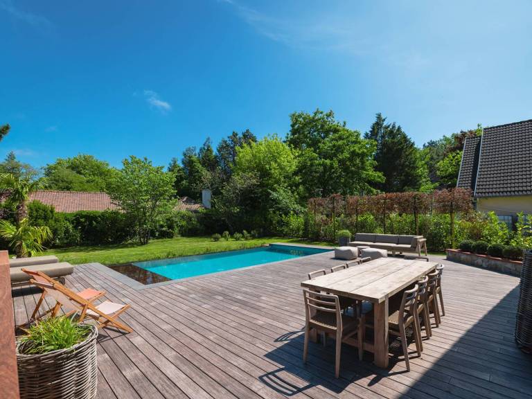 Villa with private pool & garden — photo 3