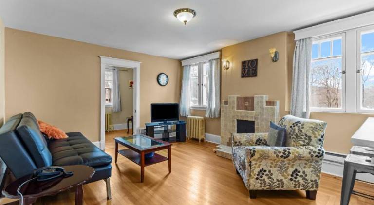 Serviced apartment with 2 rooms for 5 persons in St. John's, NL