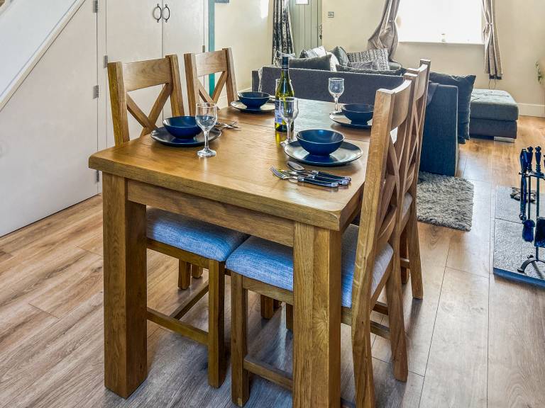 Cottage with 2 rooms for 4 persons — photo 3