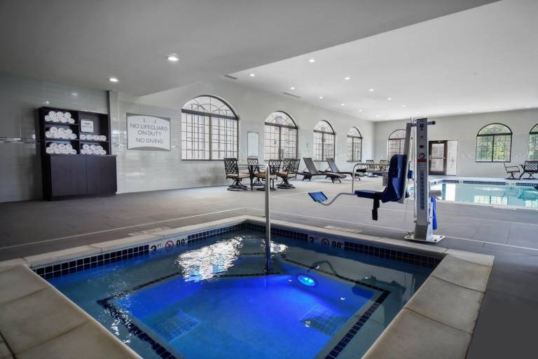 Staybridge Suites Holland By IHG — photo 5