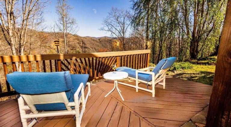Vacation home with jacuzzi | Pet-friendly — photo 4