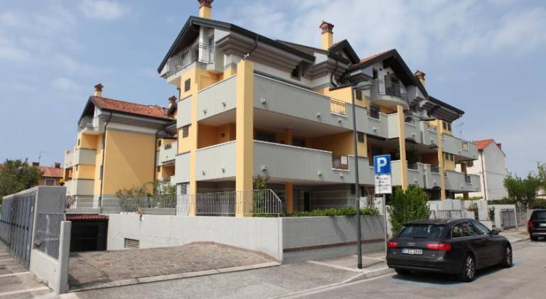 Pleasant apartment with terrace | Close to the beach | Dogs allowed in Grado