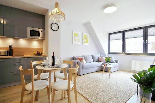 Kolo Brzegu Apartamenty - jacuzzi, sauna oraz strefa fun ZA DARMO - blisko morza, psia plaza - ADMUS in Kolobrzeg