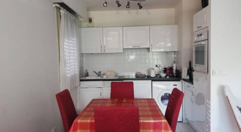 Apartment with patio & garden | Good for workation in Antibes