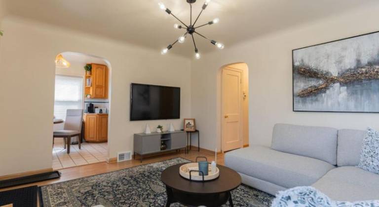 House | Suitable for remote work | Pets are welcome — photo 2