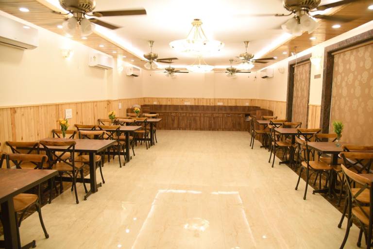 Staybook Hotel Atlanta New Delhi Train Station — photo 5
