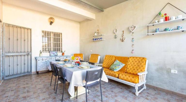 House with garden in Manduria