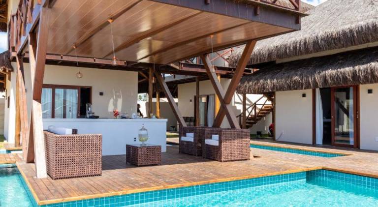 Villa Namu Beach House Suites in Touros