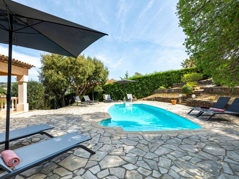 Fully equipped spacious house with garden, terrace & private pool | Nature view | Dogs allowed — photo 2