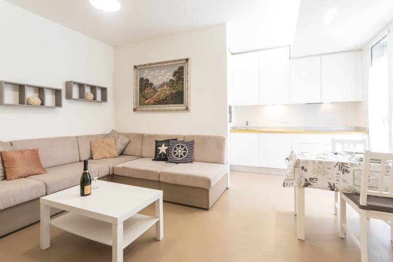 Holiday apartment with garden | Garden view — photo 4