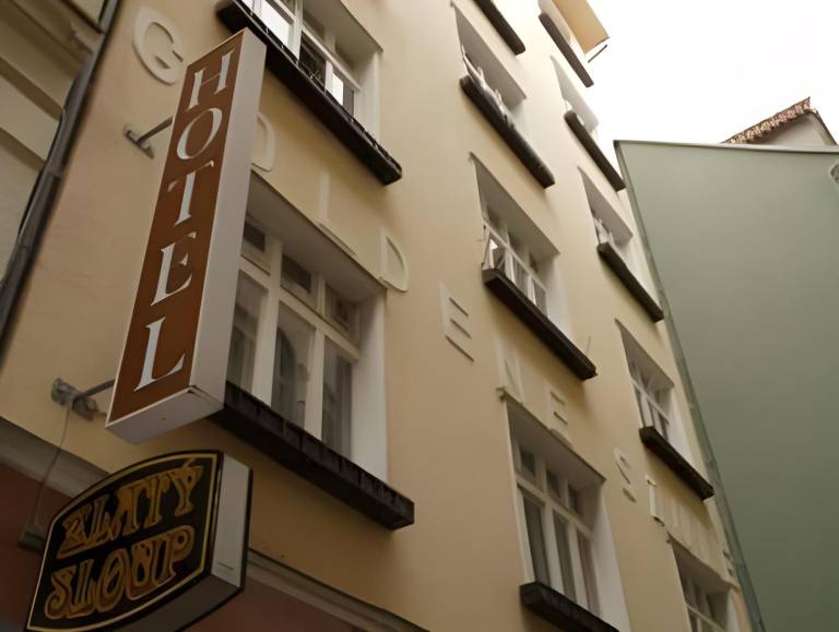Zlaty Sloup in Karlovy Vary