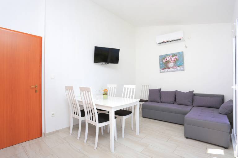 Charming rental apartment with patio & barbecue | Sea view | Close to the beach | Pet-friendly — photo 4