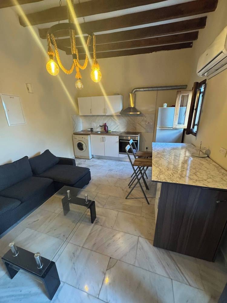 Apartment Episkopi