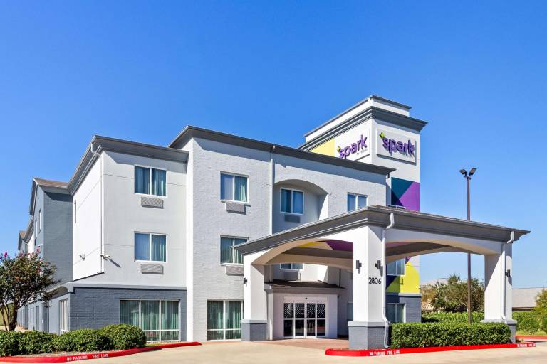 Spark by Hilton Pearland — photo 3