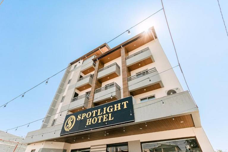 Spotlight Hotel near Hundred Islands Wharf in Alaminos