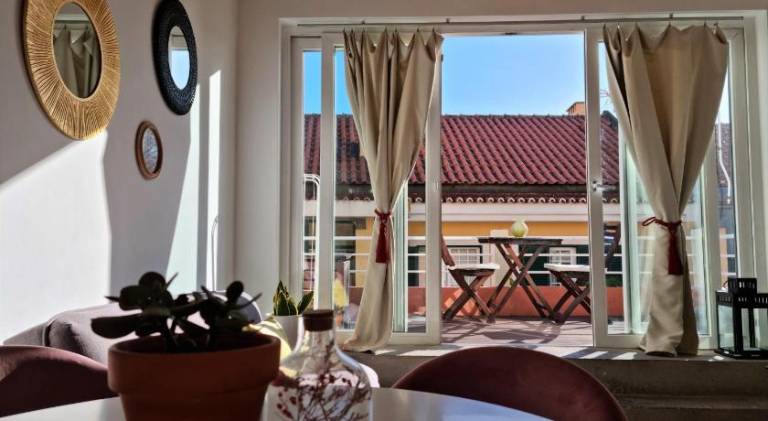 Holiday apartment with patio & heated pool — photo 2
