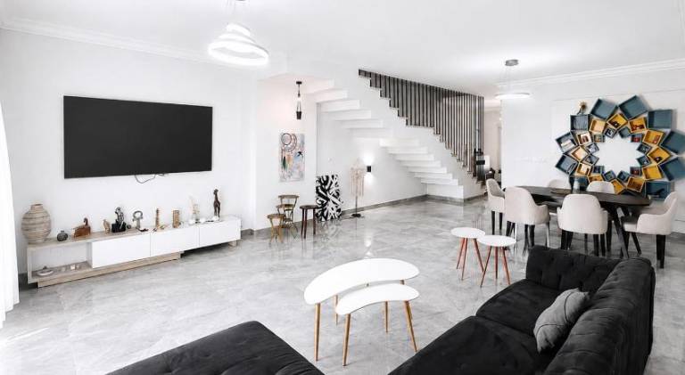300 m&sup2; Villa