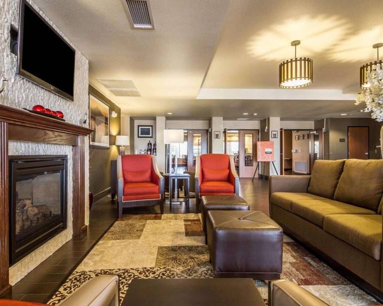 Comfort Suites Redding - Shasta Lake — photo 4