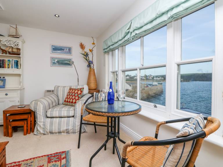 Cottage with yard | Beach view — photo 4