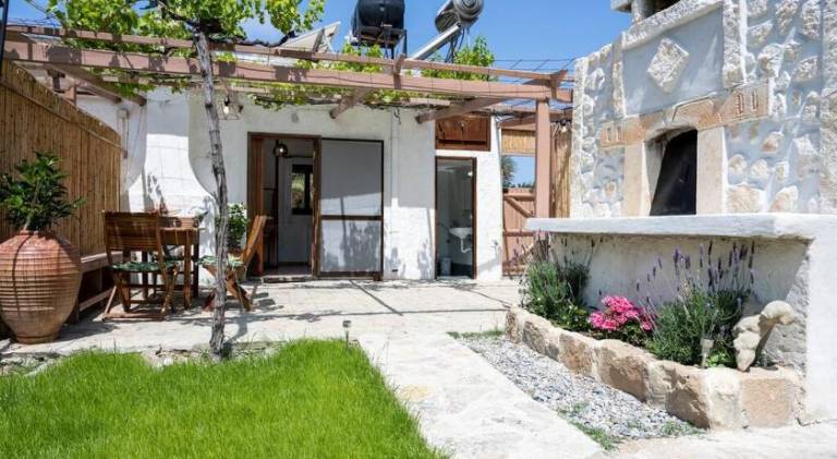 House with yard & patio | Dogs allowed in Sitia