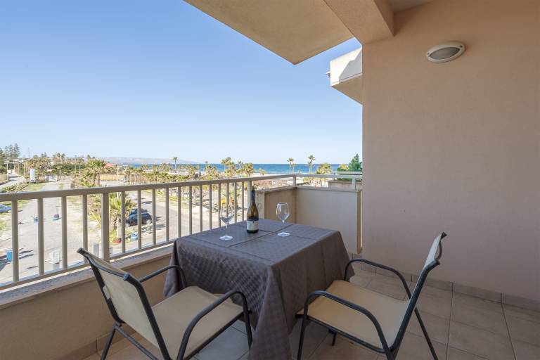 Holiday Apartment "Giulietta" with Sea View, Balcony & Wi-Fi — photo 2
