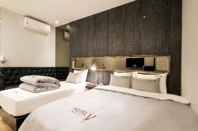 V Hotel