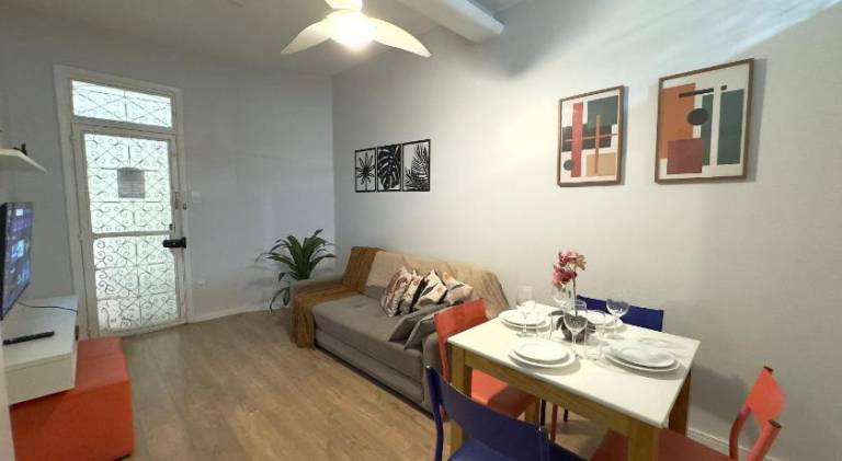Rental apartment with 2 rooms for 6 persons in Leme
