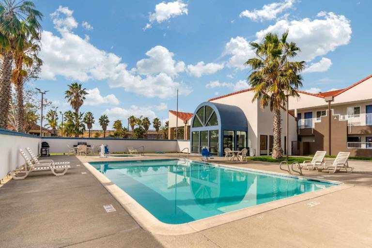 Quality Inn & Suites Vacaville — photo 2
