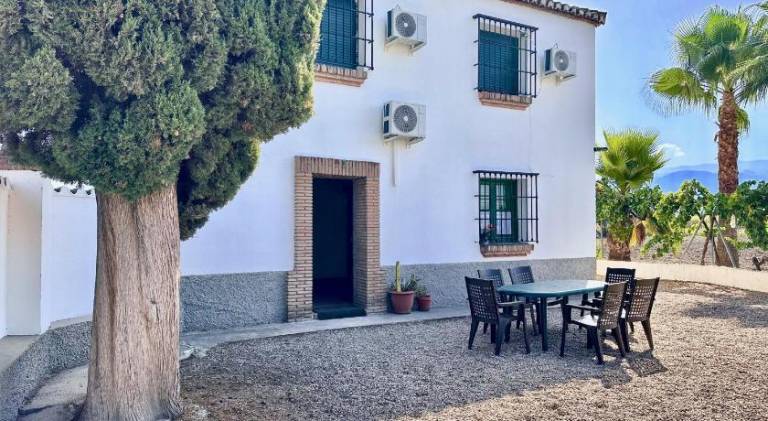 Ample house | Pets are welcome in Granada