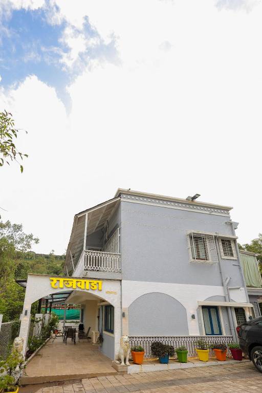Villa with 4 rooms for 20 persons in Jaoli