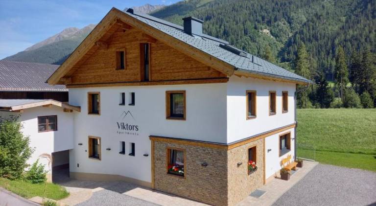 Holiday apartment with yard & patio | Pets are welcome in Sankt Anton am Arlberg