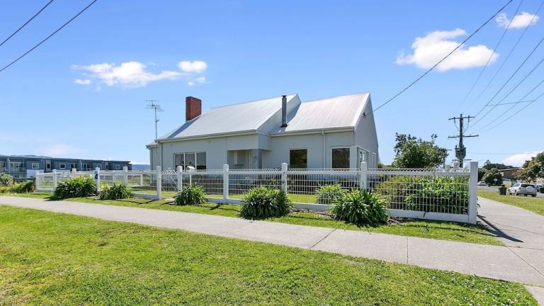 House Apollo Bay