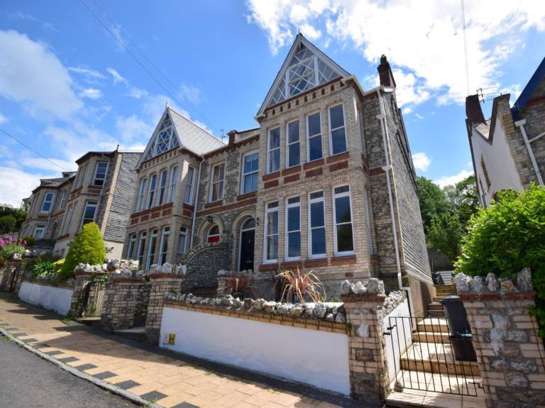 Cottage with garden & patio in Ilfracombe